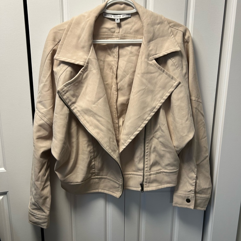 HYFVE Women's Cream Jacket SIZE MEDIUM